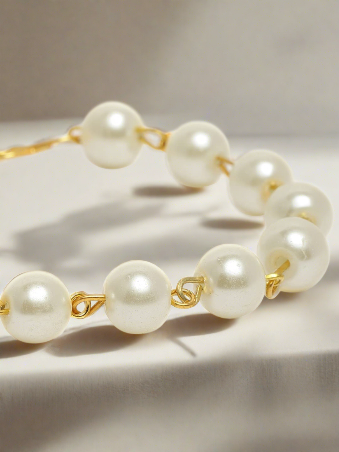 Torals Elegance: The Pearl Perfection Bracelet